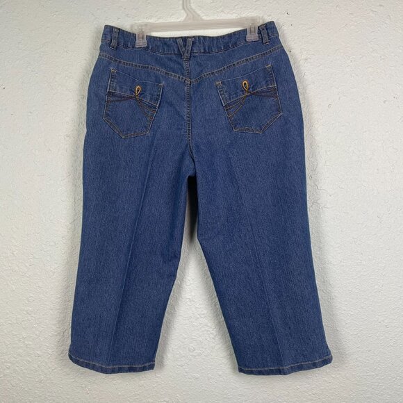 Kim Rogers Women’s Capri Jeans Size 12 Blue Denim Medium Wash Embroidered Pocket - Picture 5 of 14